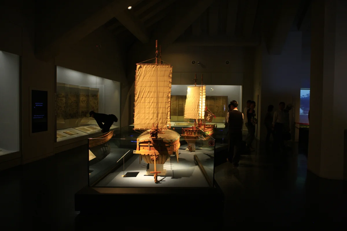 국립진주박물관 - 진주시 혼행 여행