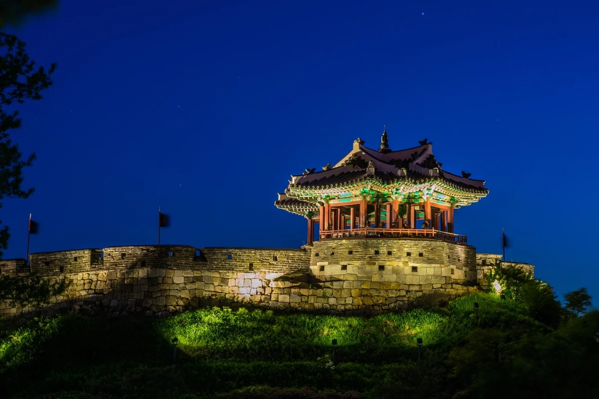 상무지구 밤에 갈만한곳 (출처 : 한국관광공사)