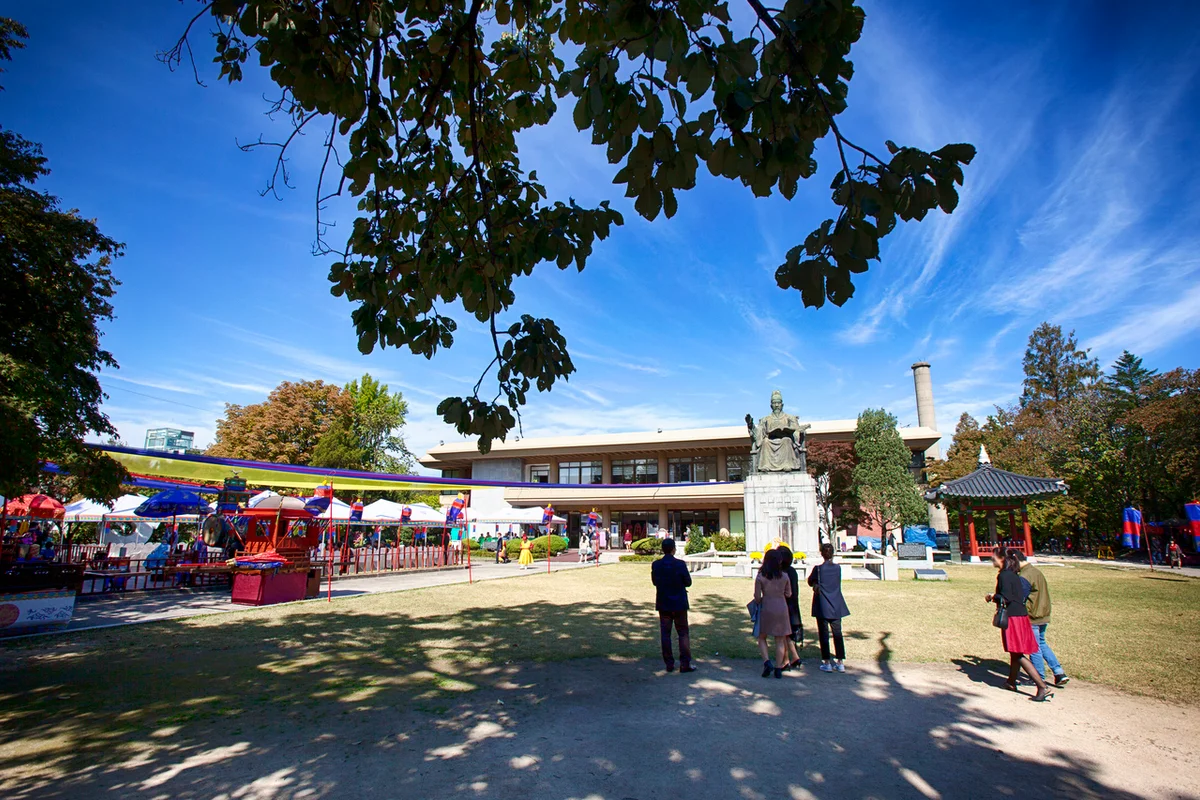 동대문구 트레킹 (출처 : 한국관광공사)